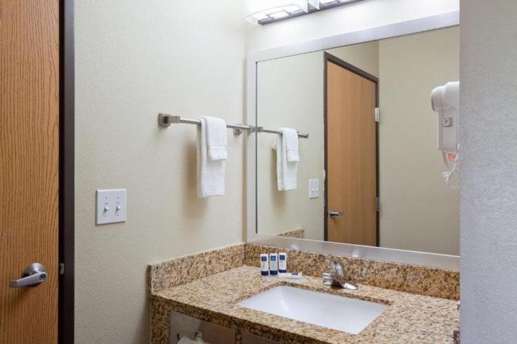 1 Bedroom Deluxe Double Suite