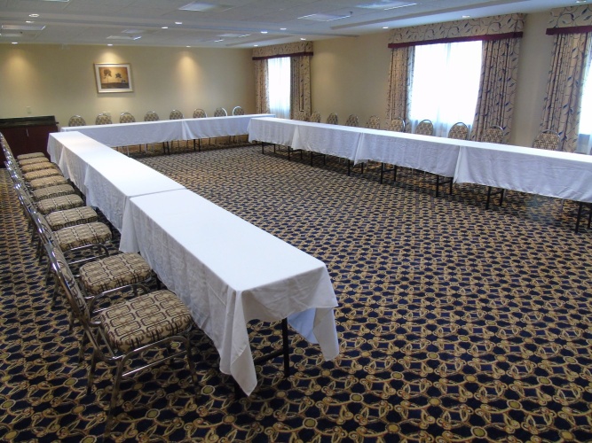 Best Western Plus Burlington Inn & Suites photo 18