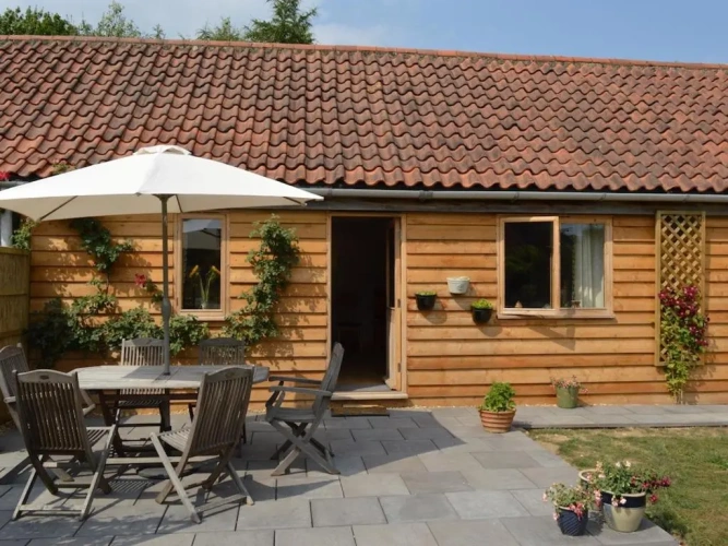 2 Bedrooms Chalet