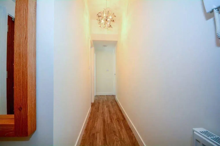 Flat 7 Bluebridge Court