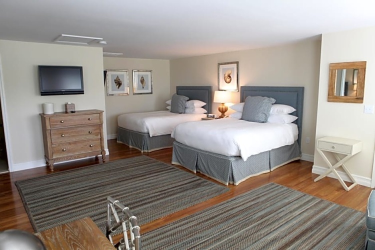 Deluxe Double Suite