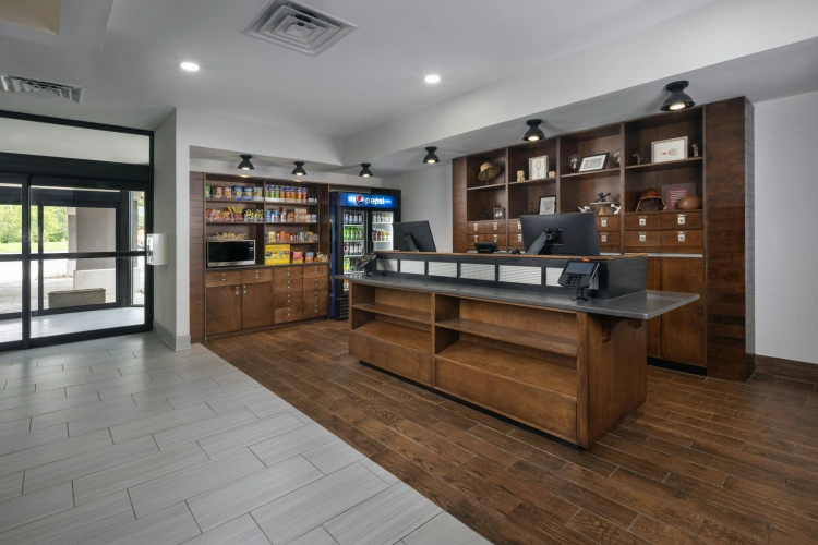 DoubleTree by Hilton Kansas City Airport