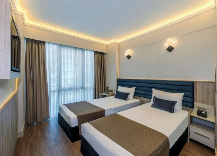 Felix Hotel