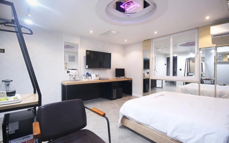 Guest rooms
