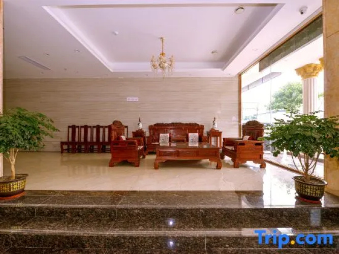 Tanggong Hotel