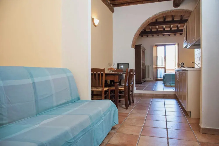 Resort with pool in Riparbella