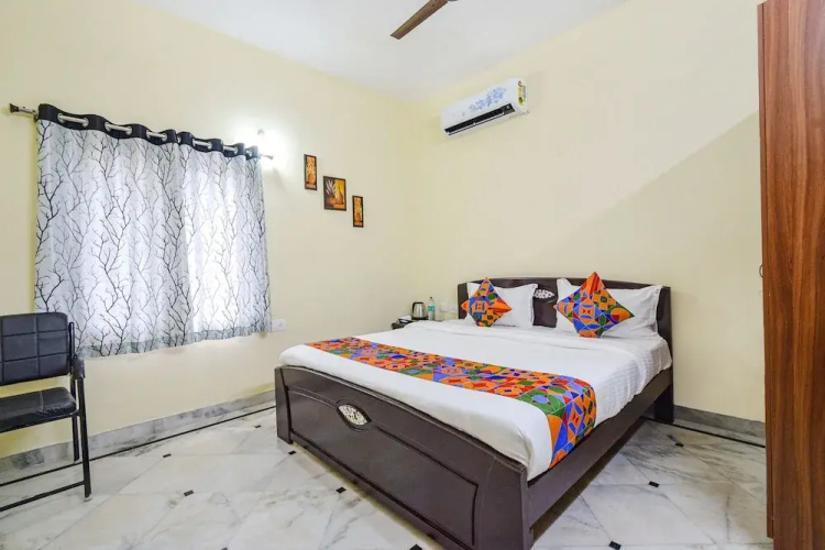 Fabhotel Merit Suites