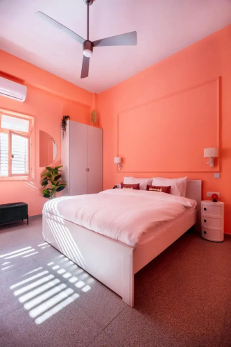 Glamorous Pink Pearl Studio/Beach/Parking/Netflix