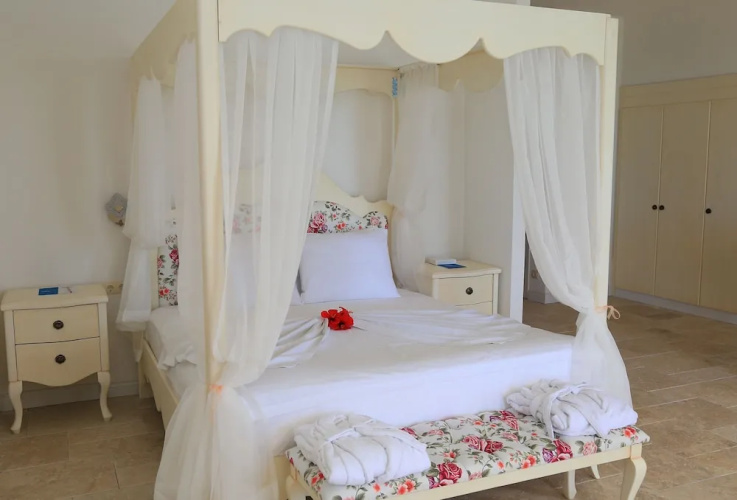 Ceshme Plus Hotel