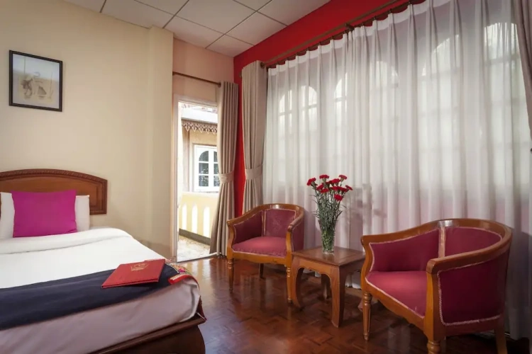 Deluxe Twin room with balcony