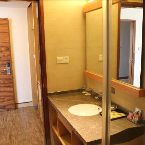 Breeze Hotel