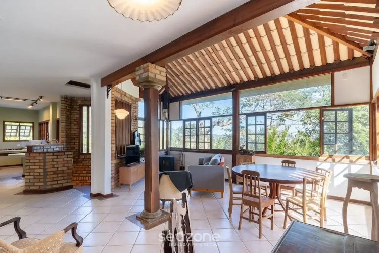 House With BBQ 550m From the Beach Gss0488