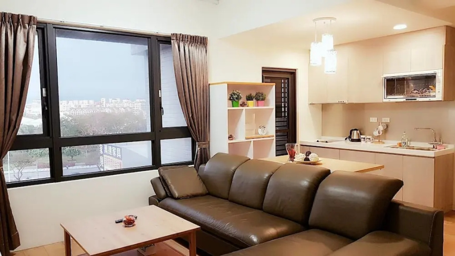 Fongjia Window
