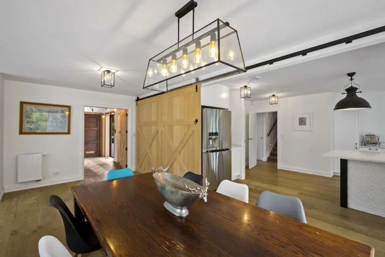 6 Bedrooms Cottage