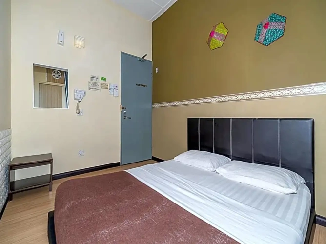 Economy room
