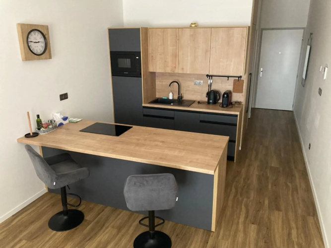 Moderný apartmán/garzónka v centre NR