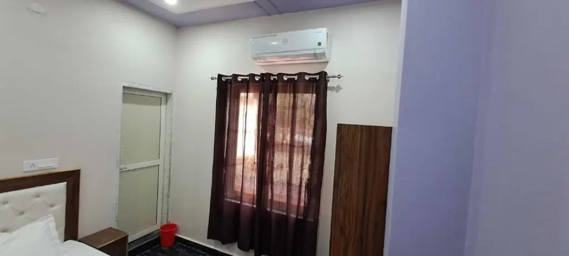 Oyo Harsh Hotel