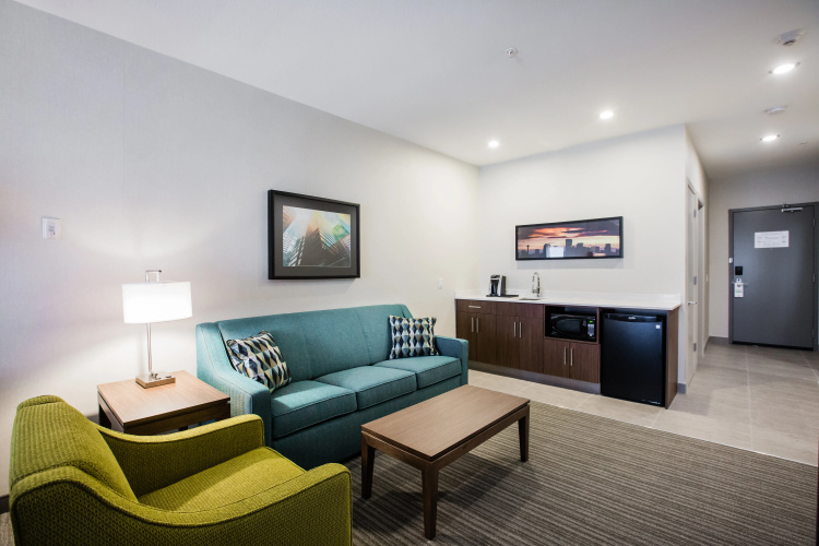 Holiday Inn & Suites Calgary South - Conference Center photo 7