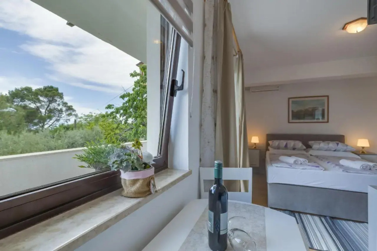 Apartment Dado