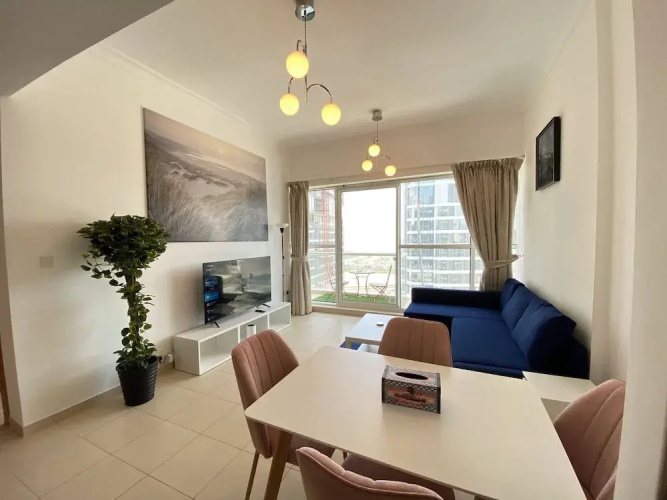 Lux BnB MayFair Tower Business Bay