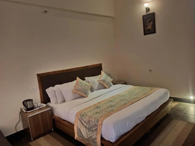 Naina Bird Resort