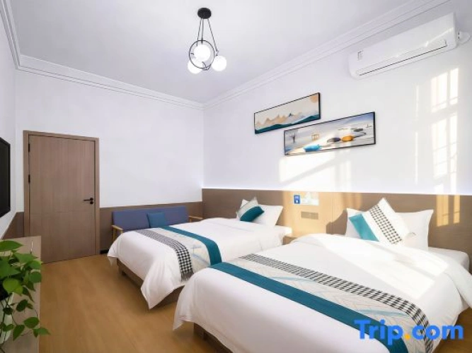 3 Bedrooms Suite with mountain view
