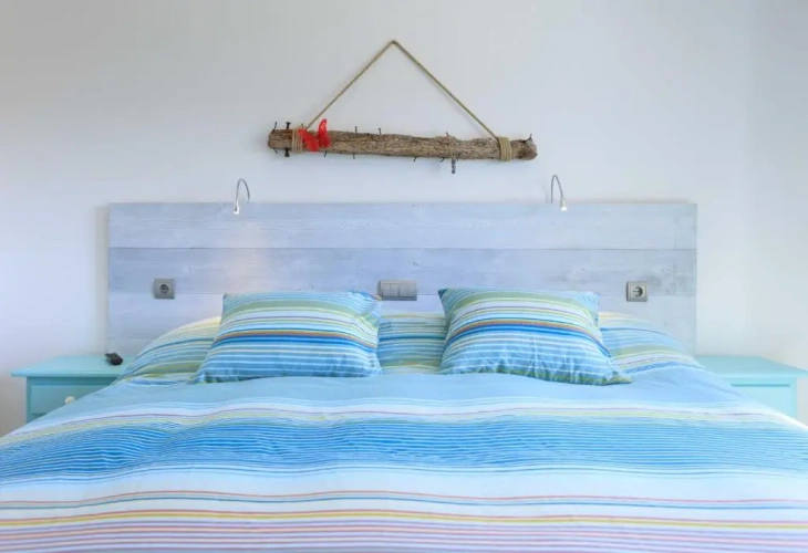 4 Bedrooms Cottage