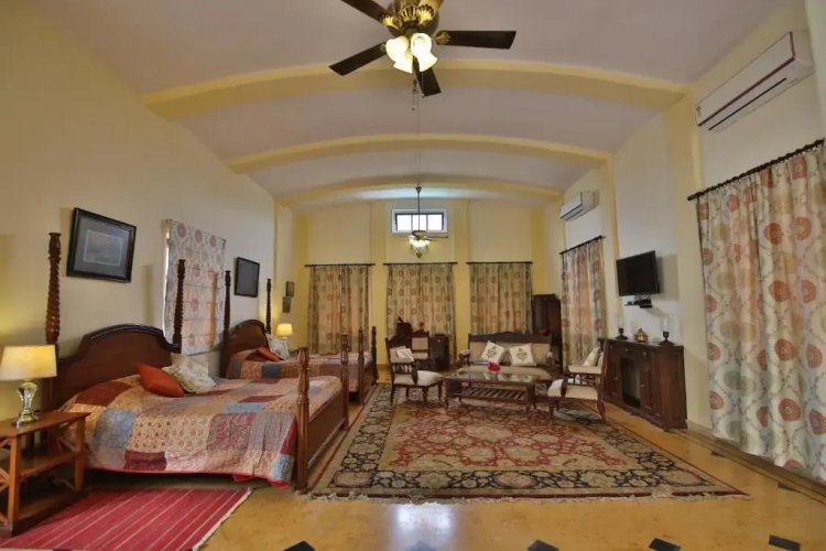 Roop Niwas Kothi Hotel