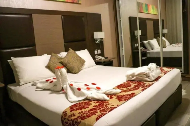 1 Bedroom Deluxe Apartment