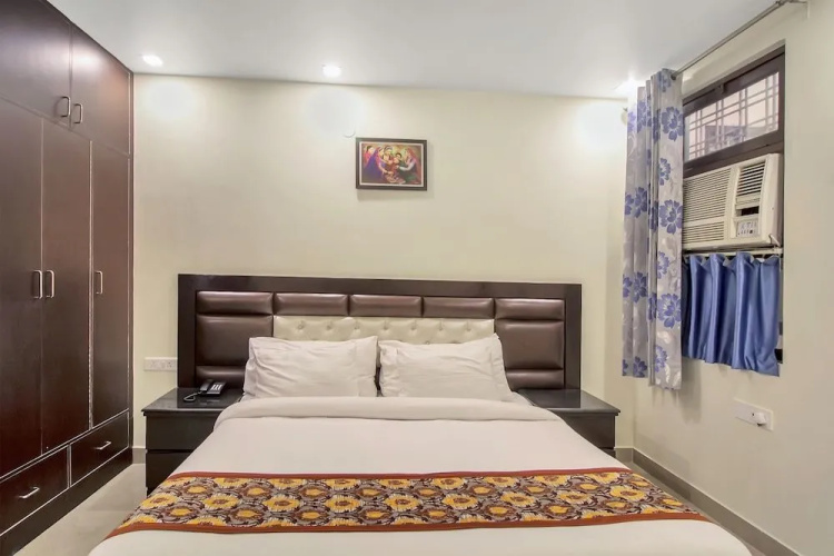OYO 8927 US Executive Suites