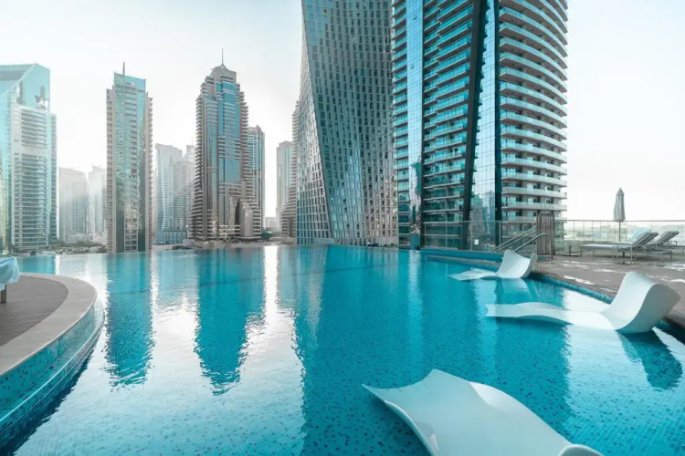 Luxurious apartment with prime location