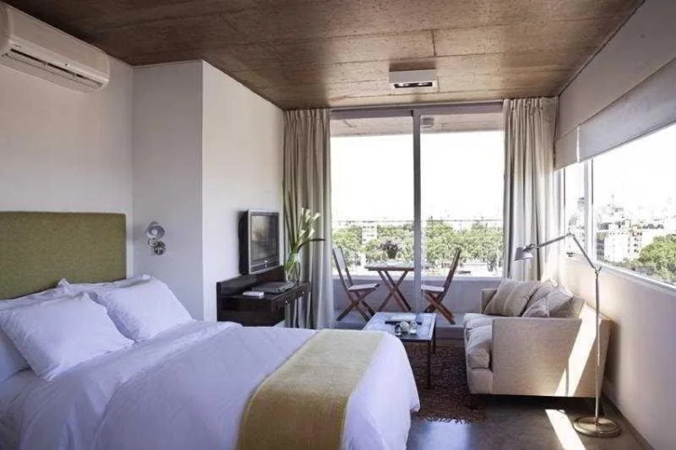 Hollywood Suites & Lofts