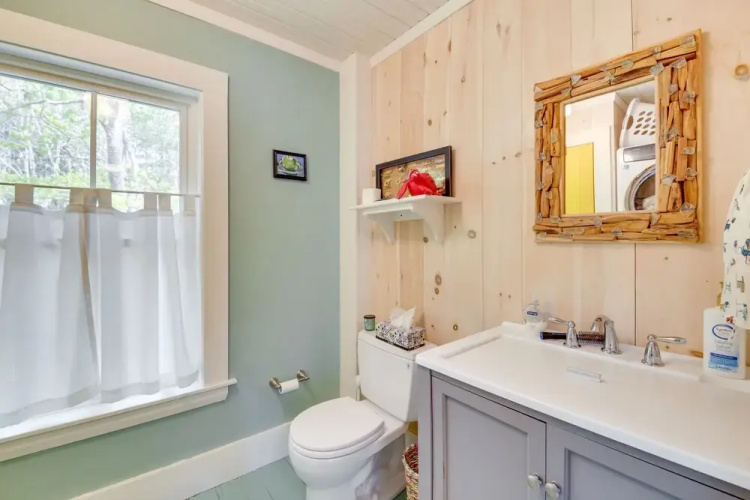 Georgetown Vacation Rental: Gas Grill & Near Beach