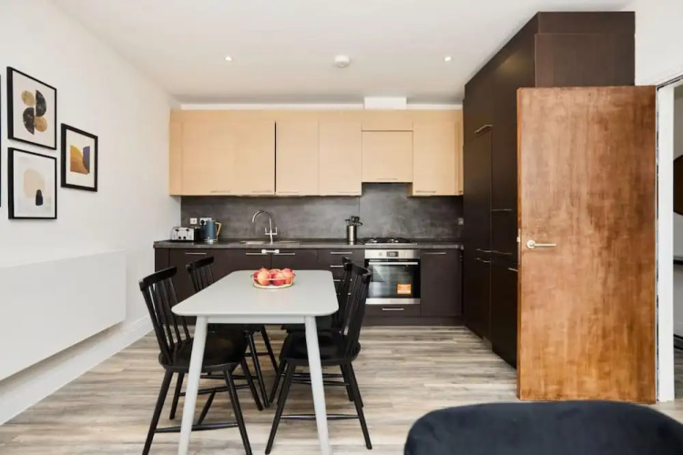 The Harlesden Breakout - Glamorous 2Bdr Flat