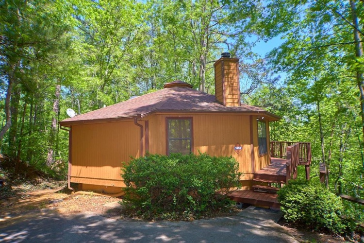 2 Bedrooms Cottage