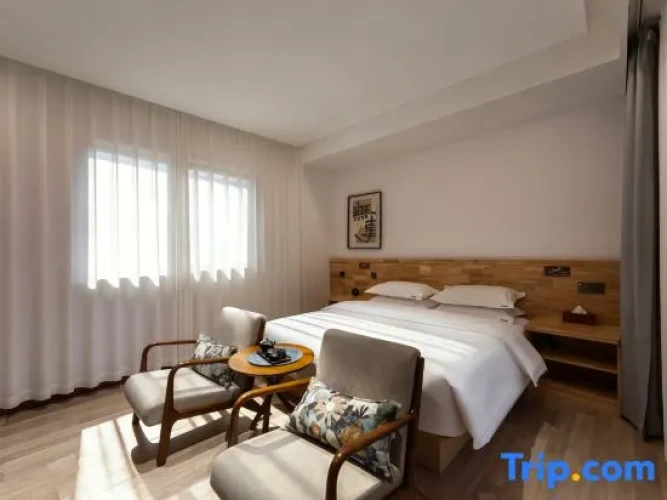 Standard Double room with courtyard view