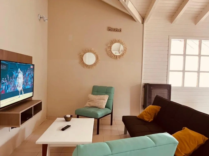 2 Bedrooms Cottage