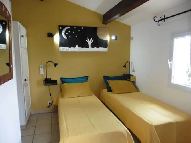 2 Bedrooms Classic Cottage