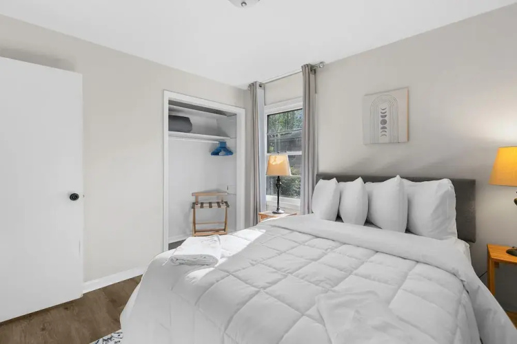 Rooms on Rose