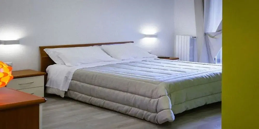 Up & Down Rooms