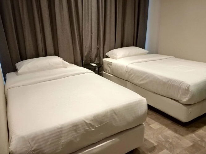 Expressionz Professional Suites by iHost Homes 2