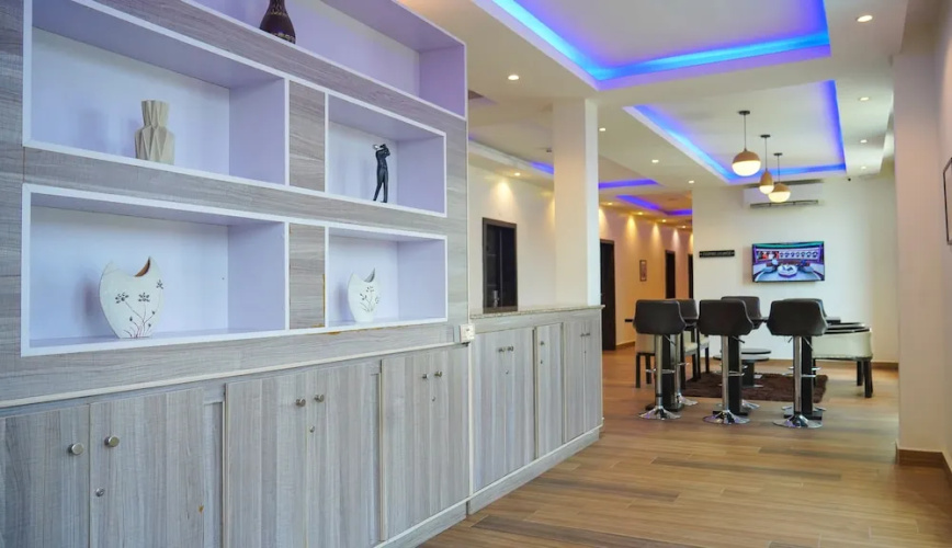Mayhill Hotel