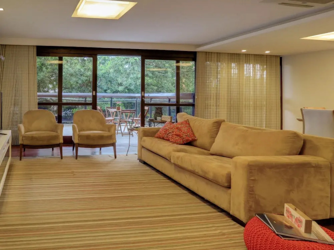 LinkHouse Amazing Spacious