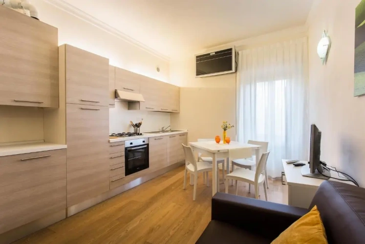 2 Bedrooms Apartment