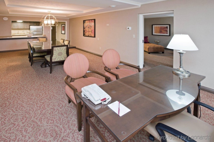 Crowne Plaza Louisville Airport Expo Ctr photo 26