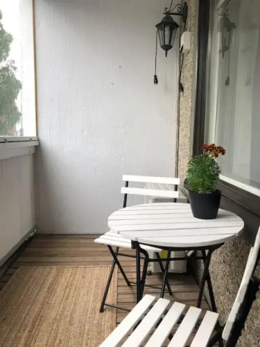 Lovely two room unit with free parking