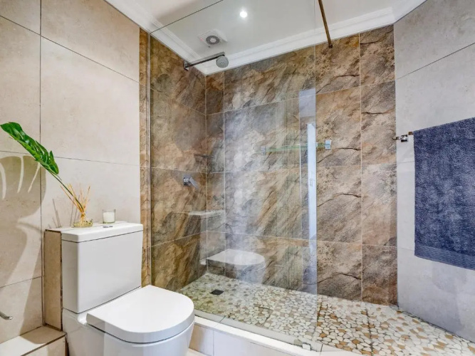 2 Sleeper with King Bed at Point Waterfront
