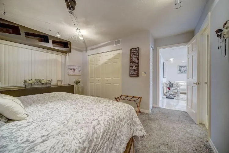 Sherwin Condominium 1801