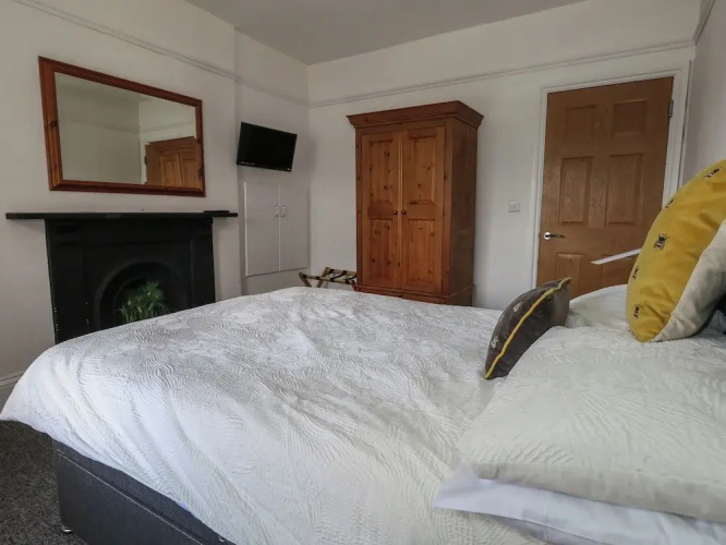 Flat 4 - Hengistbury