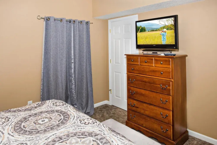 Whispering Pines 532
